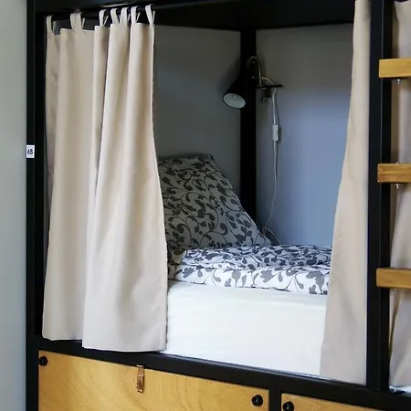 Hostal A16 *